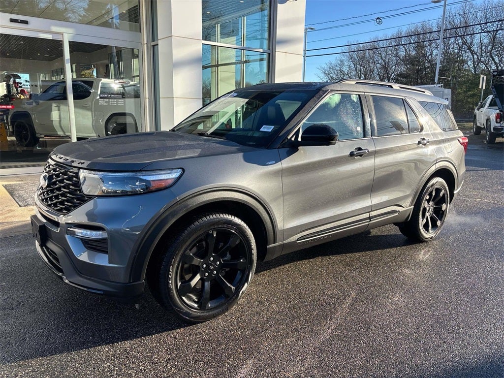 2022 Ford Explorer ST-Line