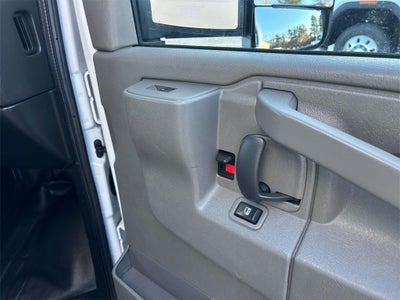 2022 GMC Savana 3500 Work Van