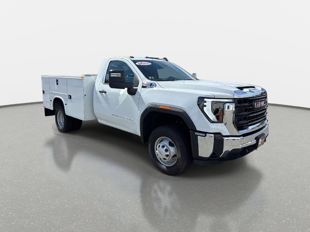 2025 GMC Sierra 3500HD Pro 146 WB