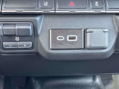 2025 GMC Sierra 3500HD Pro 146 WB