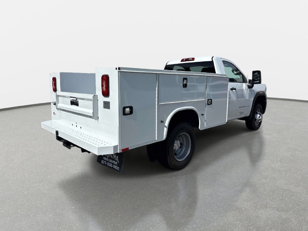 2025 GMC Sierra 3500HD Pro 146 WB