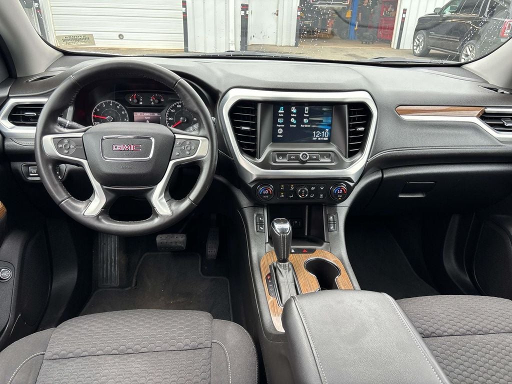 2018 GMC Acadia SLE-2