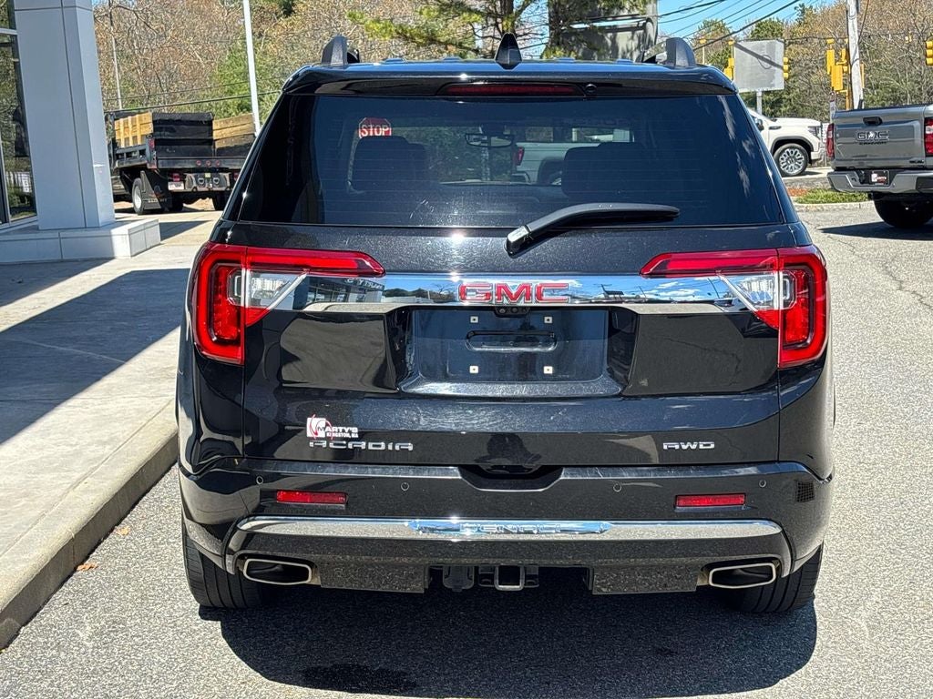 2022 GMC Acadia Denali