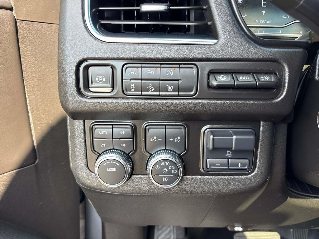 2024 GMC Yukon XL AT4