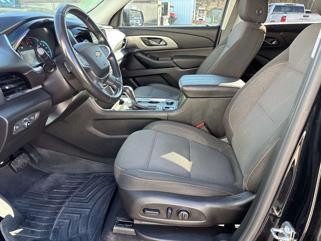 2018 Chevrolet Traverse LT Cloth w/1LT