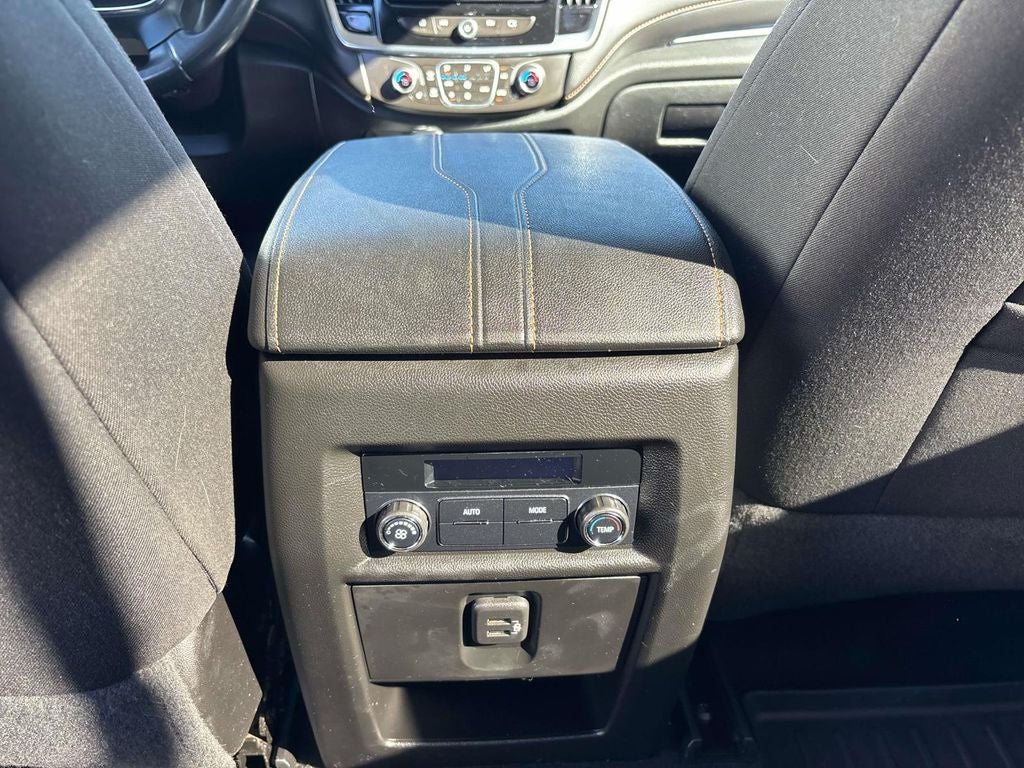 2018 Chevrolet Traverse LT Cloth w/1LT