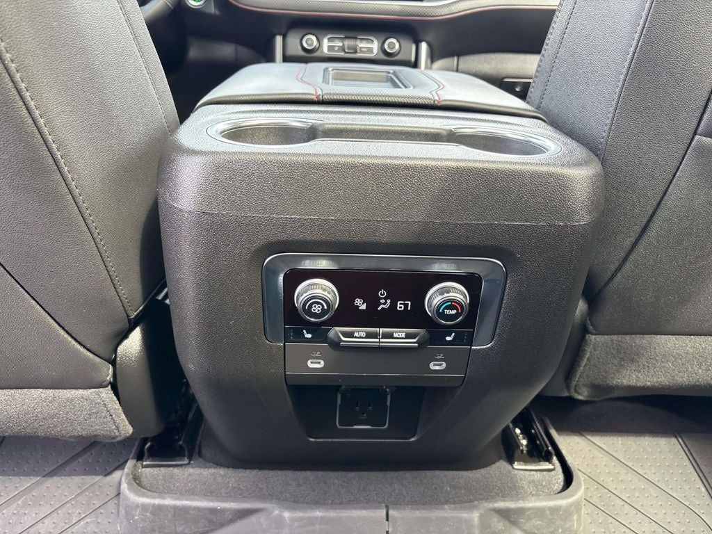 2023 Chevrolet Suburban RST