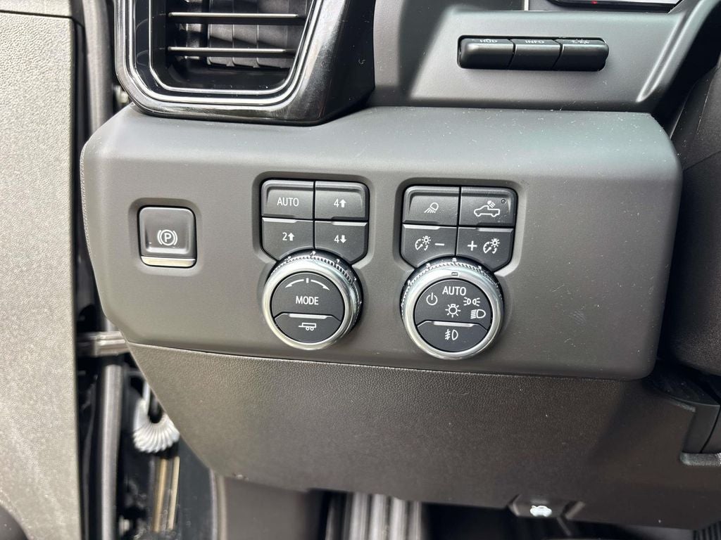 2025 GMC Sierra 2500HD AT4