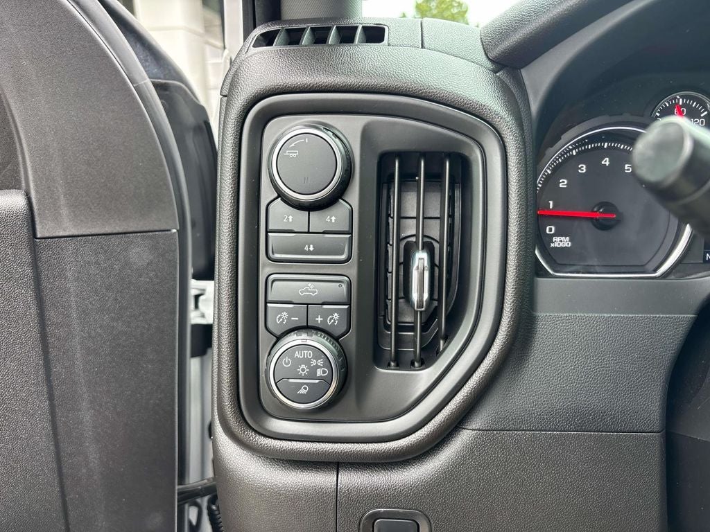 2023 Chevrolet Silverado 2500HD Custom