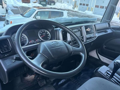 2013 Hino 268 24 FOOT BOX WITH LIFTGATE