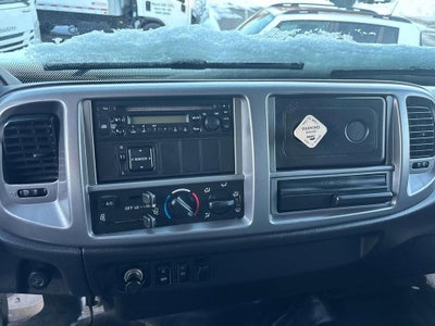 2013 Hino 268 24 FOOT BOX WITH LIFTGATE