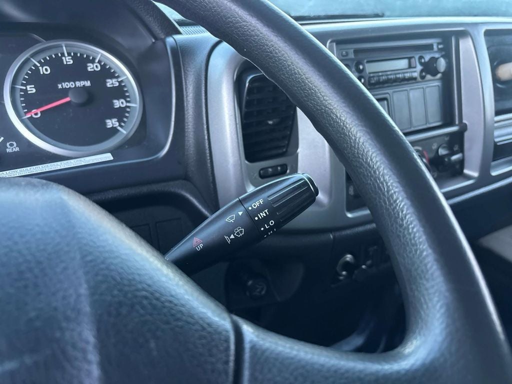 2013 Hino 268 24 FOOT BOX WITH LIFTGATE