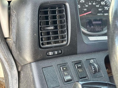 2013 Hino 268 24 FOOT BOX WITH LIFTGATE