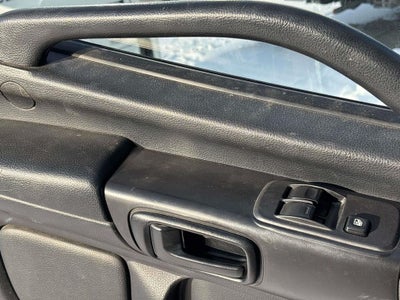 2013 Hino 268 24 FOOT BOX WITH LIFTGATE