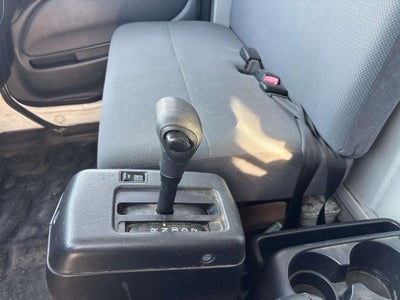 2013 Hino 268 24 FOOT BOX WITH LIFTGATE