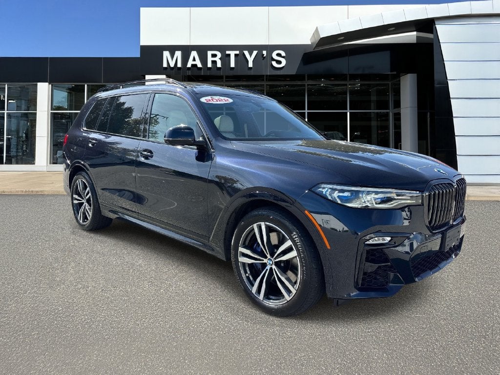 2022 BMW X7 M50i
