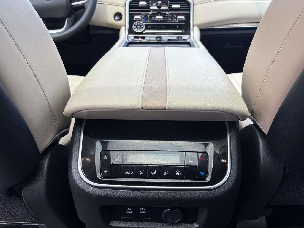 2025 Nissan Armada Platinum