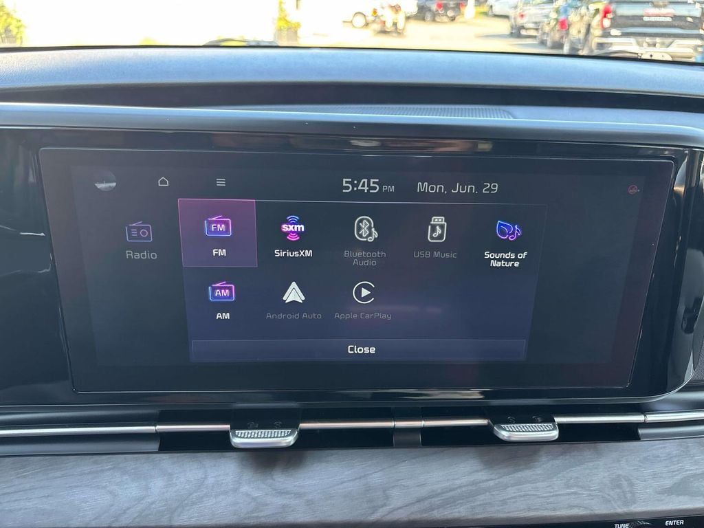 2024 Kia Carnival EX