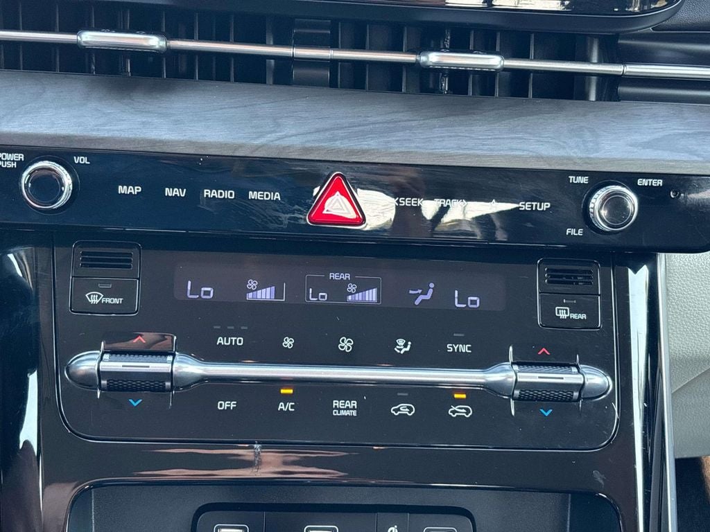 2024 Kia Carnival EX
