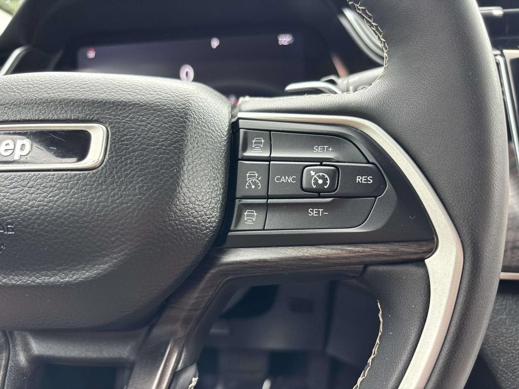 2023 Jeep Grand Cherokee L Limited 4x4