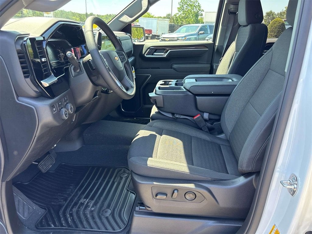 2025 Chevrolet Silverado 1500 LT (2FL)