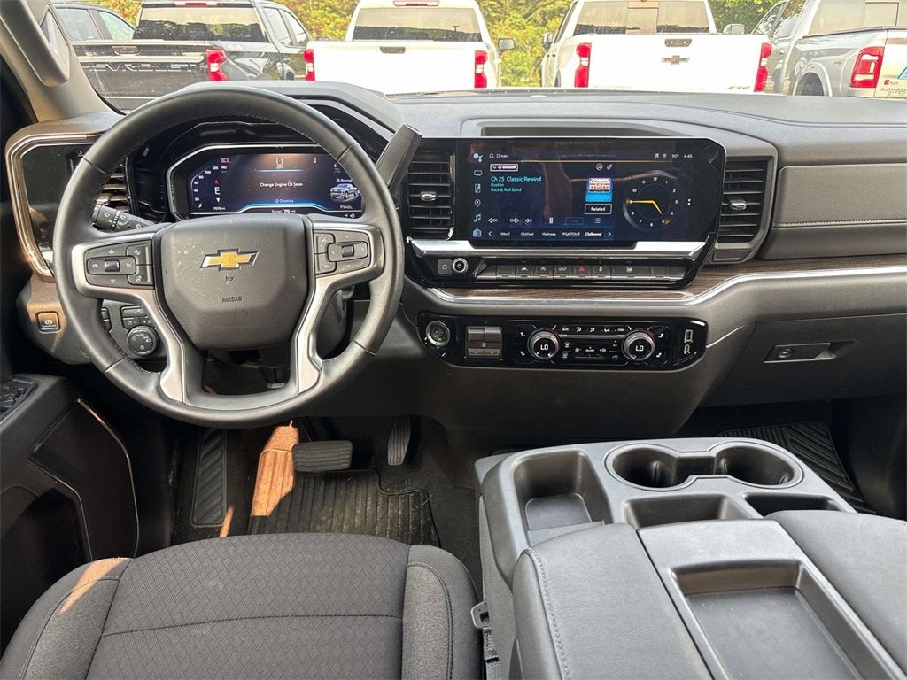 2025 Chevrolet Silverado 1500 LT (2FL)