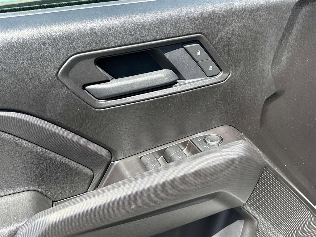 2025 Chevrolet Colorado WT/LT