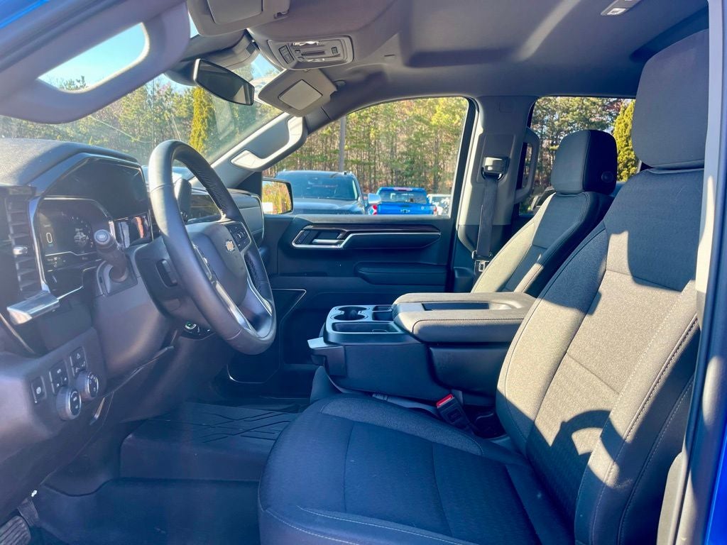 2025 Chevrolet Silverado 1500 LT