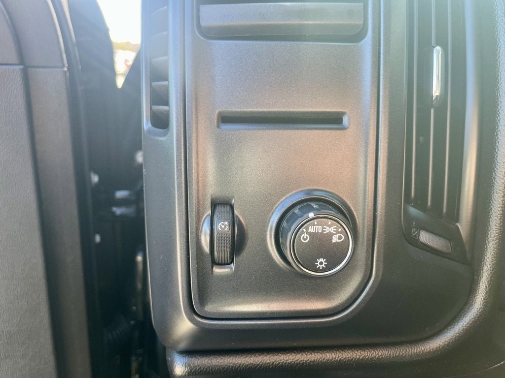 2017 Chevrolet Silverado 1500 Custom