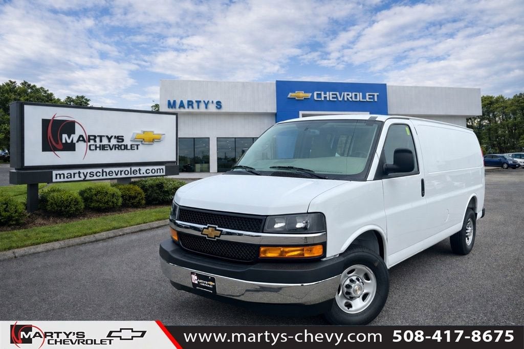 2026 Chevrolet Express Cargo WT