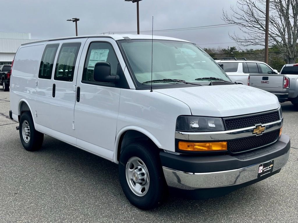 2026 Chevrolet Express Cargo WT