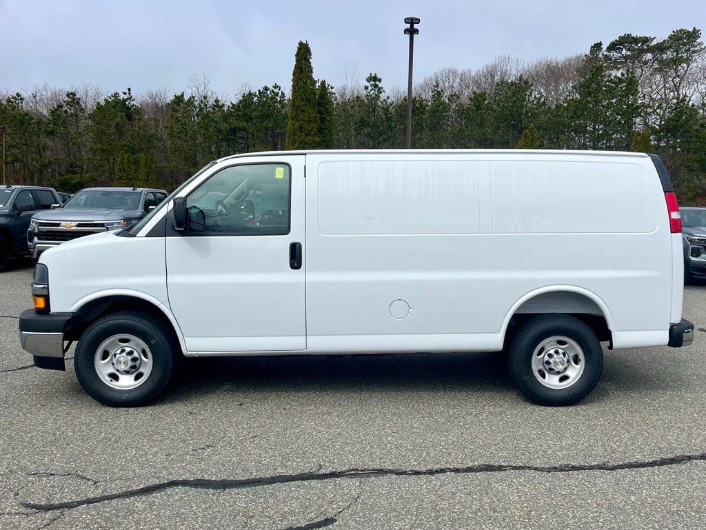 2026 Chevrolet Express Cargo WT