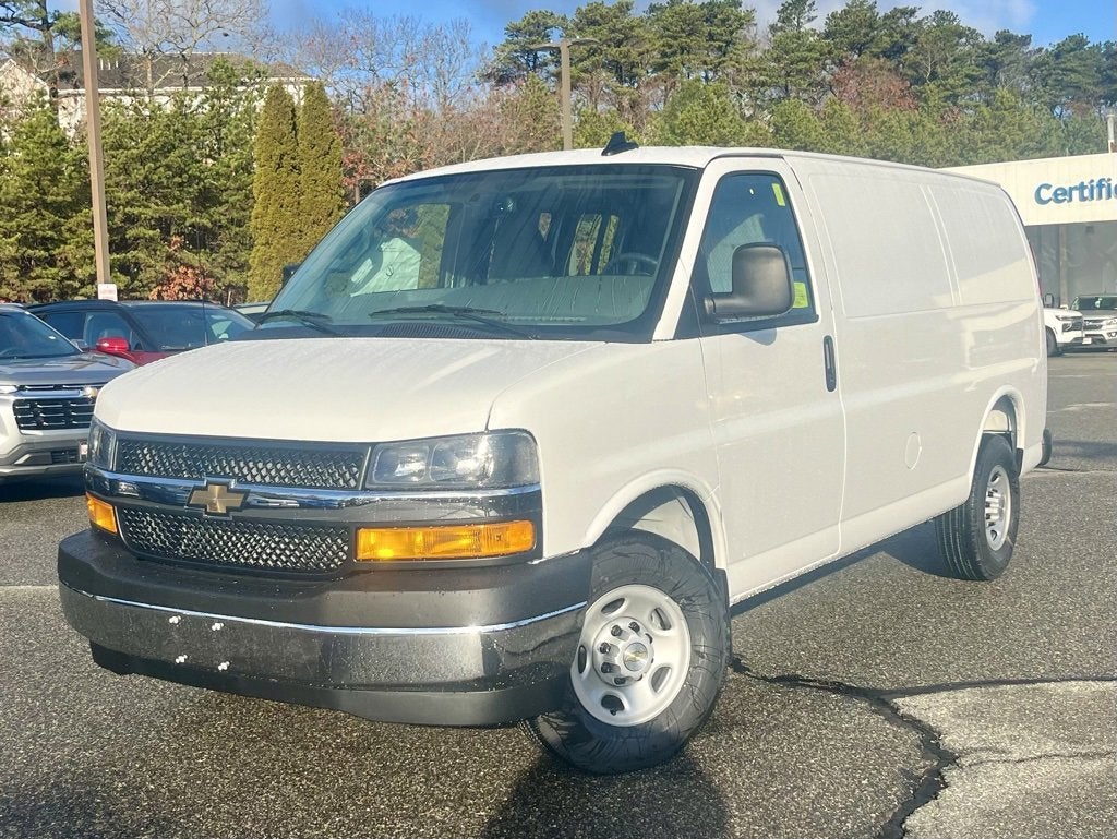 2025 Chevrolet Express Cargo 2500 WT