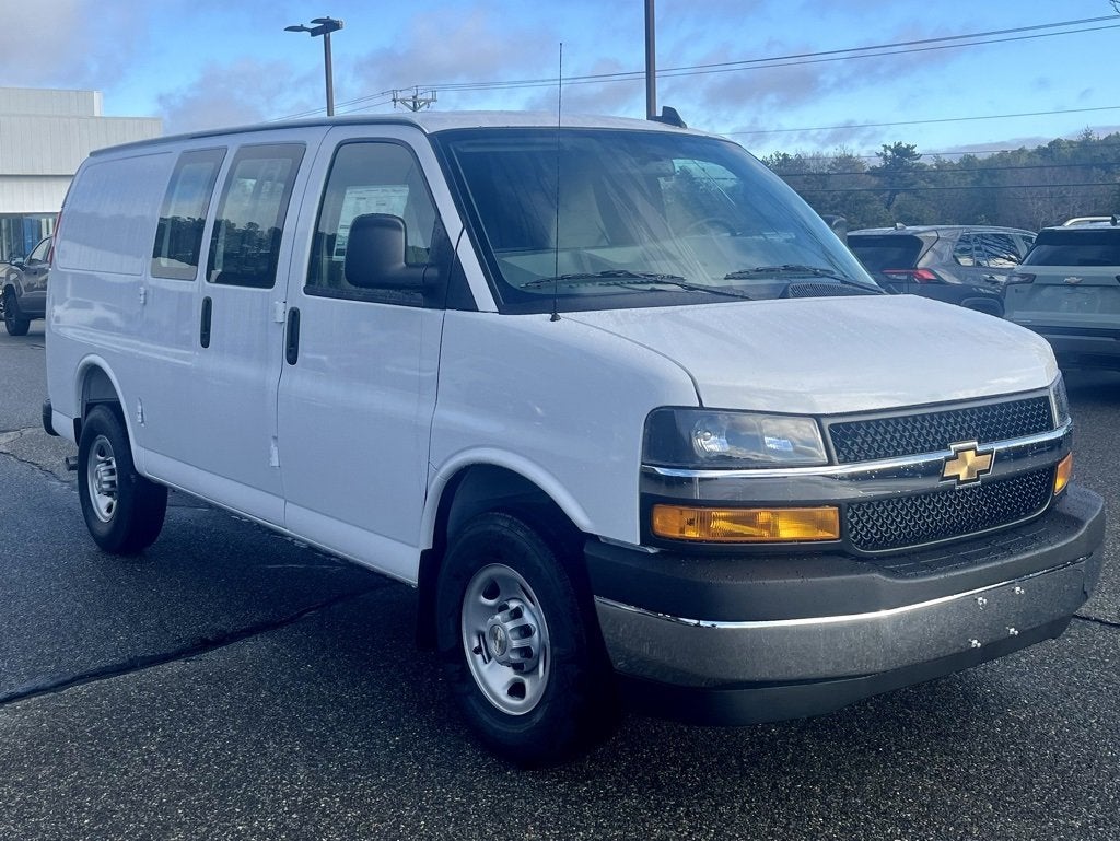 2025 Chevrolet Express Cargo 2500 WT