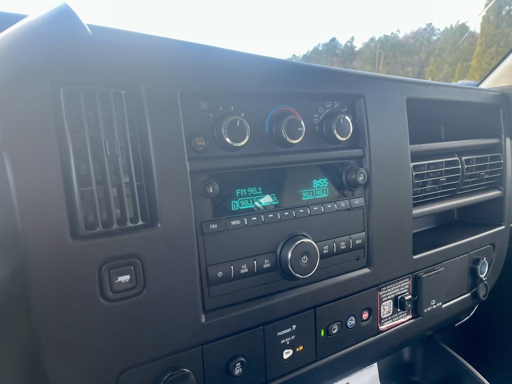 2025 Chevrolet Express Cargo 2500 WT