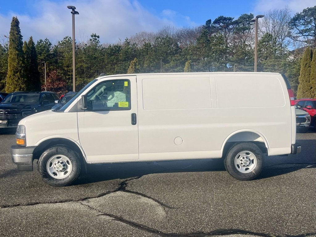 2025 Chevrolet Express Cargo 2500 WT