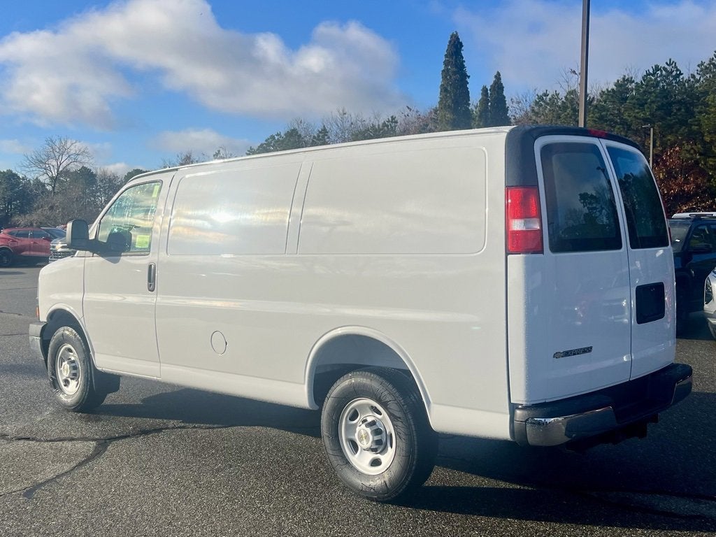 2025 Chevrolet Express Cargo 2500 WT