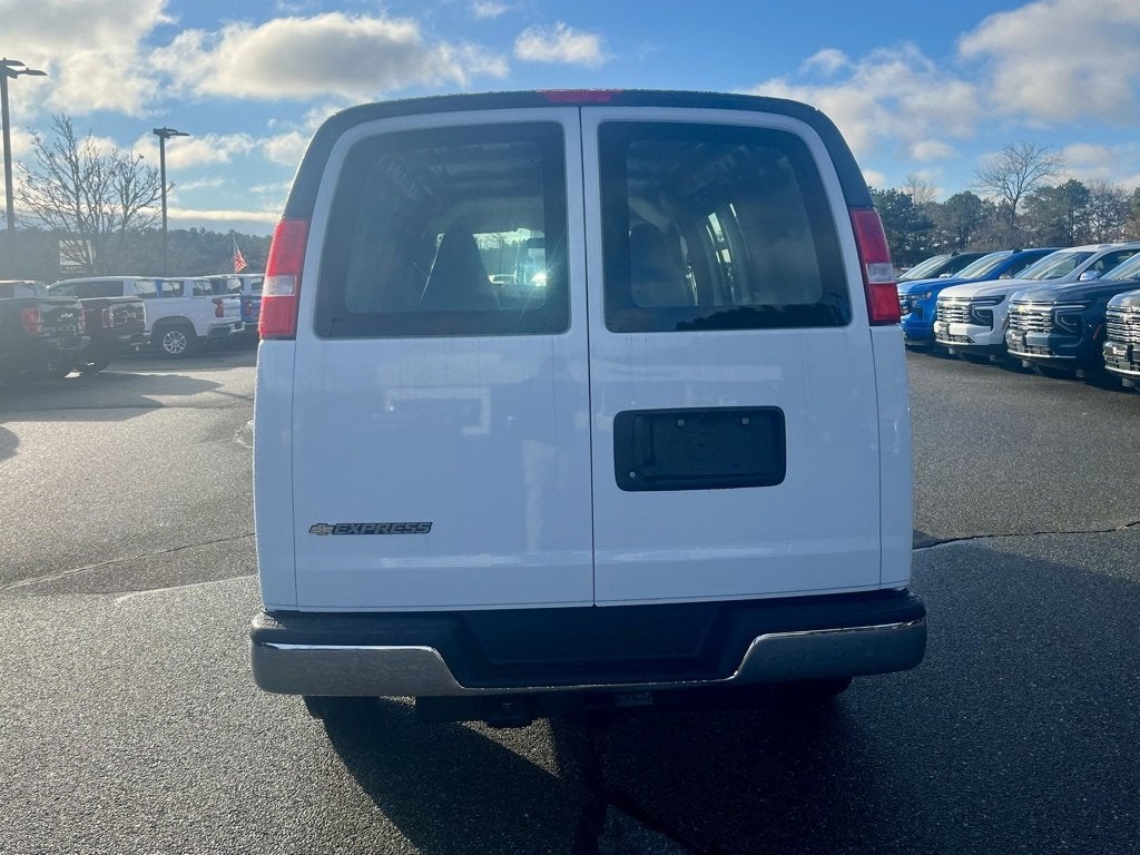 2025 Chevrolet Express Cargo 2500 WT