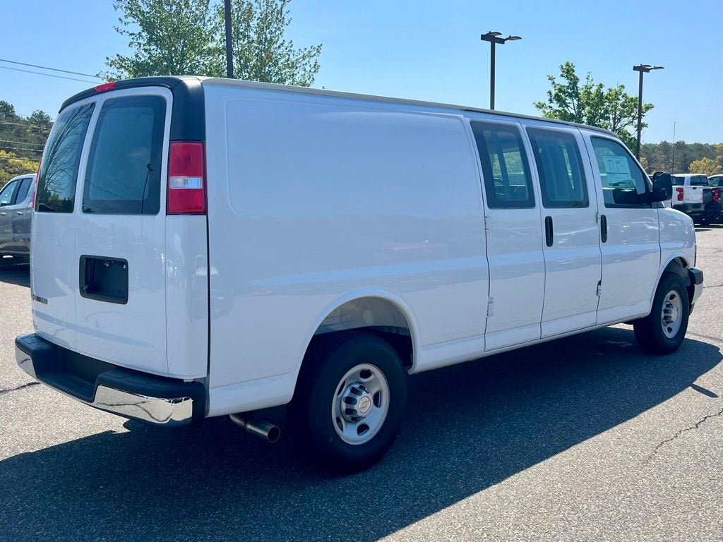 2026 Chevrolet Express Cargo WT