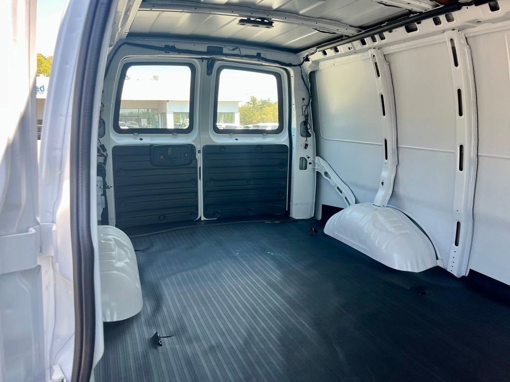 2026 Chevrolet Express Cargo WT