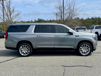 2023 GMC Yukon XL SLT