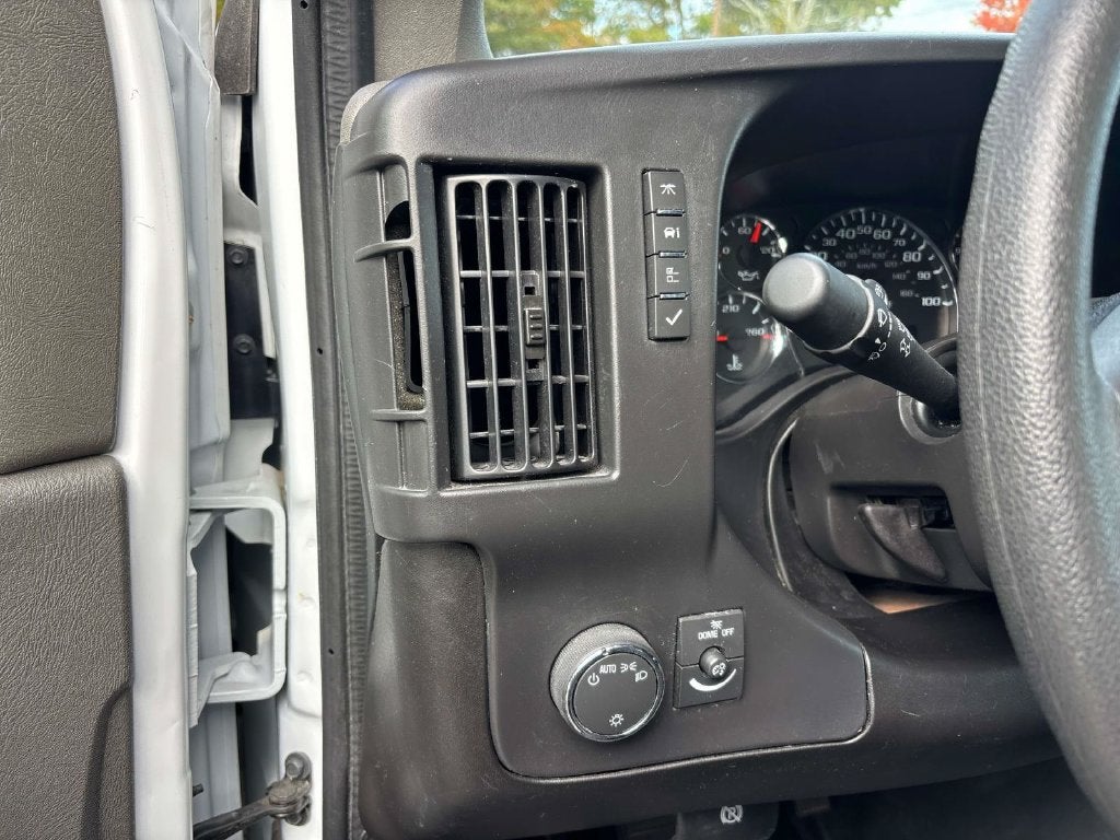 2025 GMC Savana Cargo Work Van