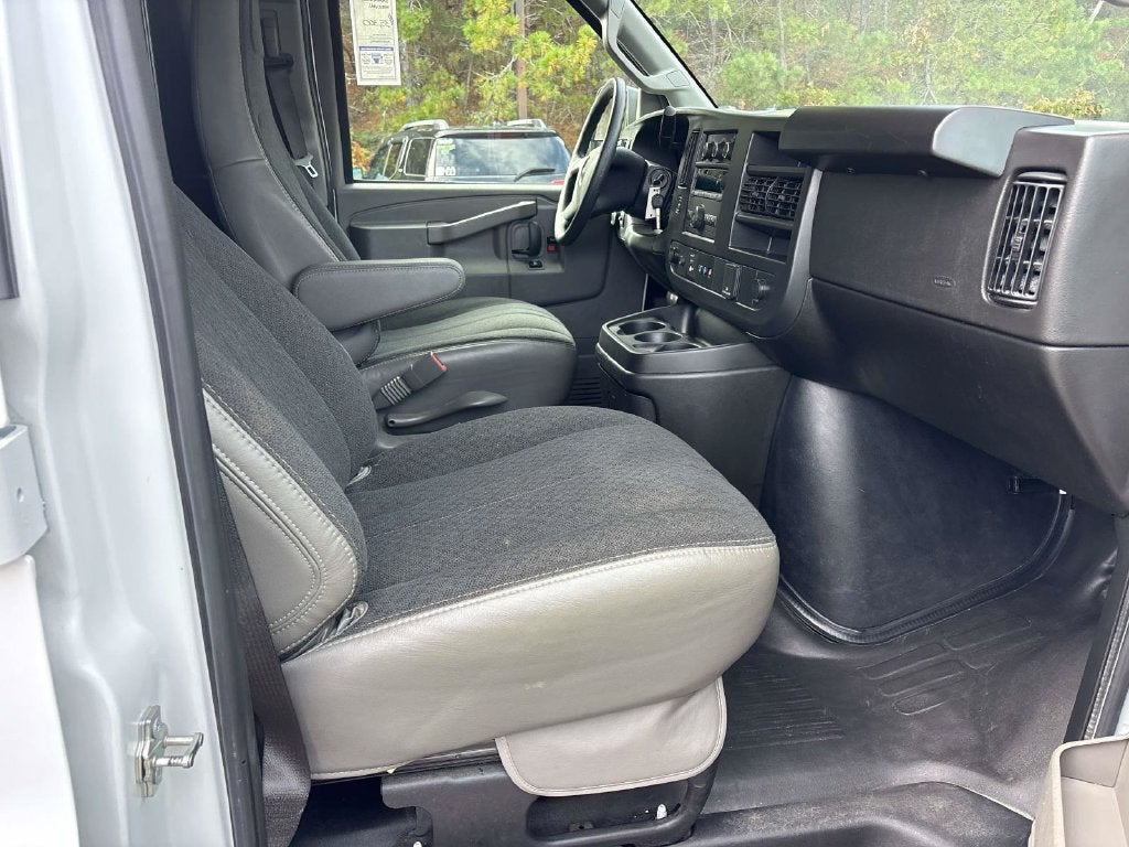 2025 GMC Savana Cargo Work Van