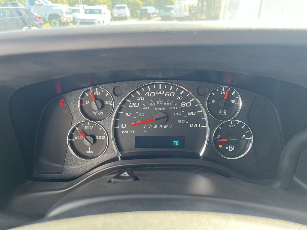 2025 Chevrolet Express Cutaway 3500 1WT