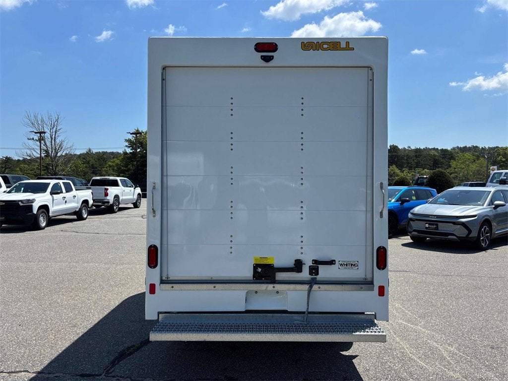 2025 Chevrolet Express Cutaway 3500 1WT