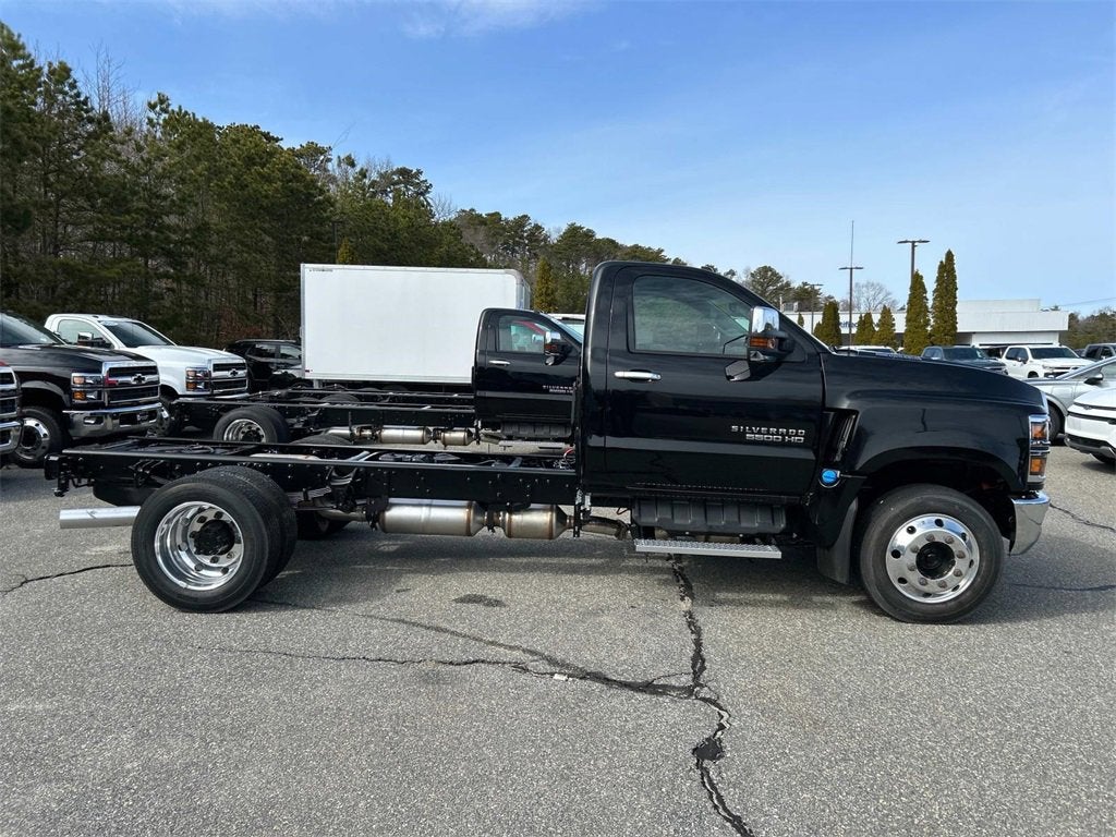 2024 Chevrolet Silverado 5500 HD Work Truck