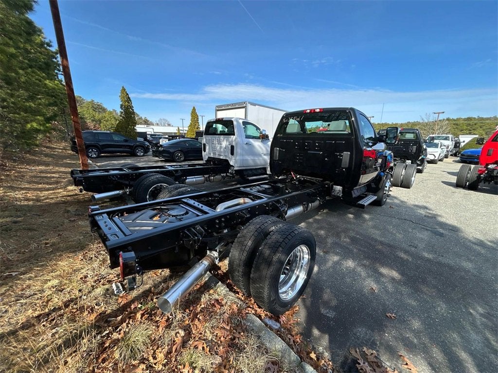 2024 Chevrolet Silverado 6500 HD Work Truck