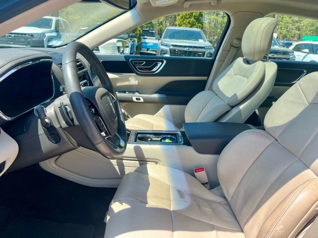 2017 Lincoln Continental Select