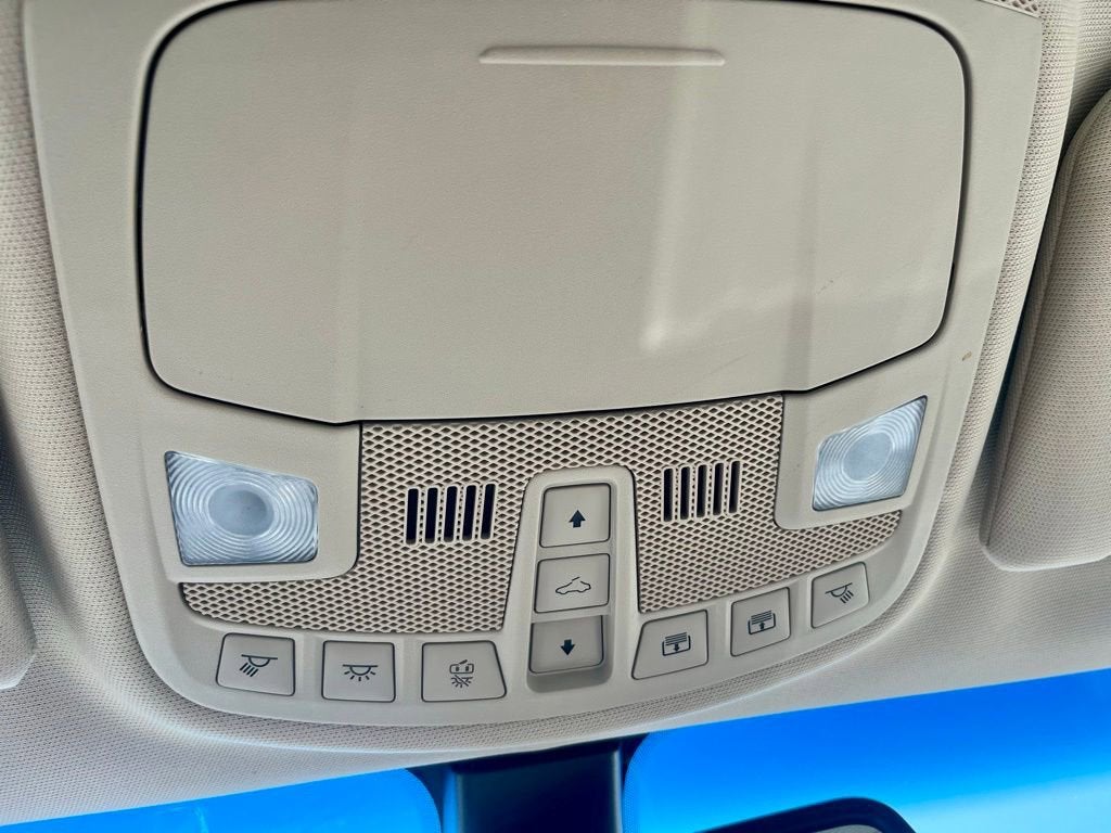 2017 Lincoln Continental Select