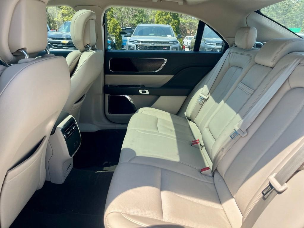 2017 Lincoln Continental Select